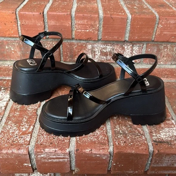 Gianni Bini GB Wildchild Black Platform Sandals Lug Sole Women's Size 7.5 - Picture 8 of 9